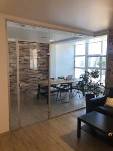 Установка и монтаж стеклянных офисных перегородок Тольятти Дизайн Стекло