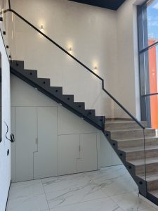 Стеклянное ограждение, лестничное ограждение на точках Тольятти Дизайн Стекло