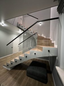 Стеклянное ограждение, лестничное ограждение на точках Тольятти Дизайн Стекло