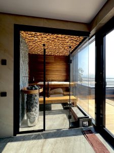 Установка стеклянного ограждения для бани и сауны в Тольятти Дизайн Стекло