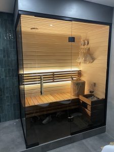 Установка стеклянного ограждения для бани и сауны в Тольятти Дизайн Стекло