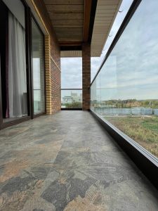 Установка балконного ограждения в Тольятти Дизайн Стекло