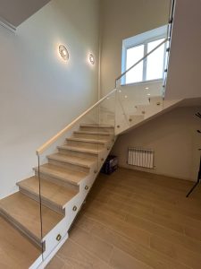 Стеклянное ограждение, лестничное ограждение на точках Тольятти Дизайн Стекло