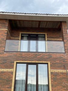 Установка балконного ограждения в Тольятти Дизайн Стекло