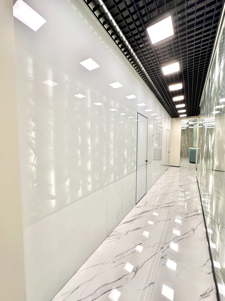 Установка и монтаж стеклянных офисных перегородок Тольятти Дизайн Стекло